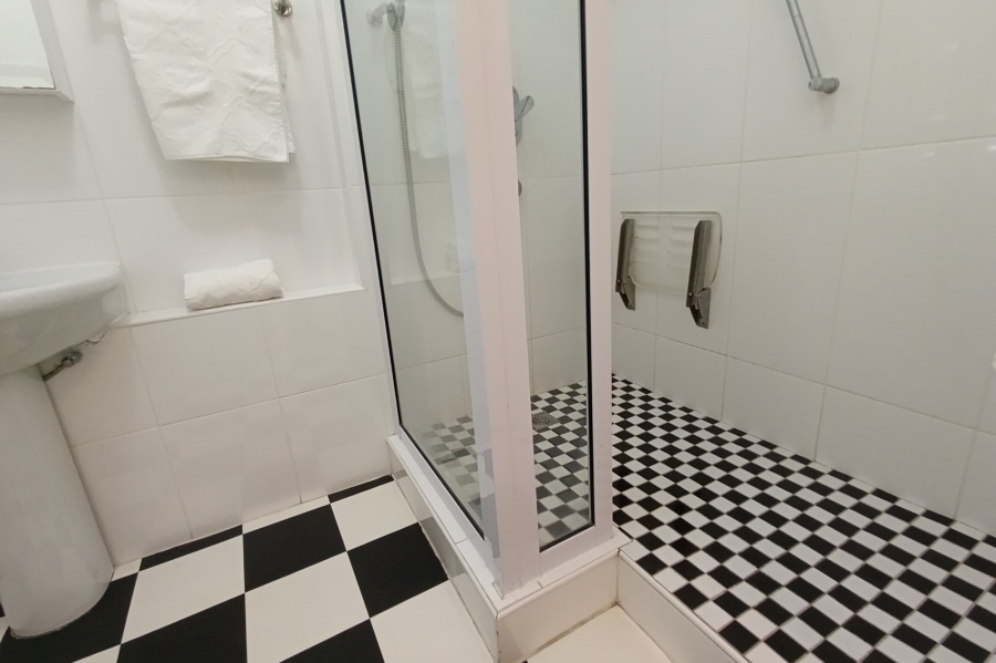To Let 0 Bedroom Property for Rent in Mouille Point Western Cape